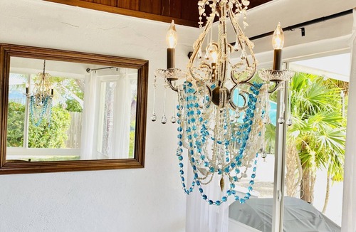 Islamorada Cottage | WATERFRONT FISHING COTTAGE/DOCKAGE + Walking distance to world famous Lorelei