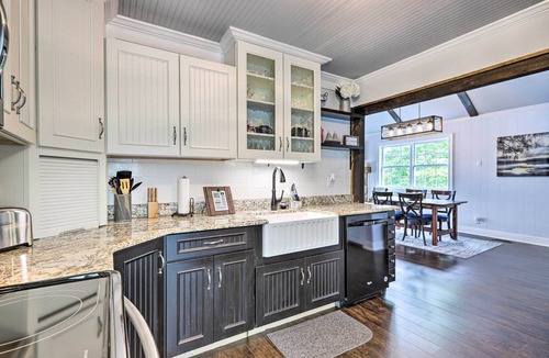 Eatonton House | Waterfront Gem on Lake Sinclair with Boat Dock!