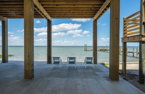 San Patricio County House | Waterfront Getaway with Pier Access
