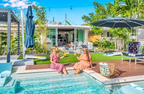 Coral Ridge Apartment | Waterfront Heated pool Lime Key One