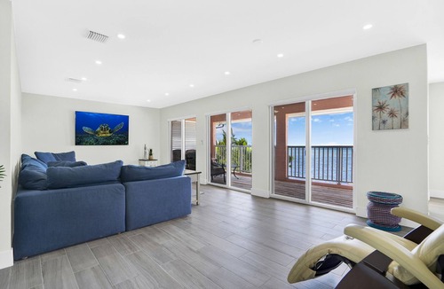 Cutthroat Harbor Estates House | Waterfront House in the heart of Cudjoe Key.