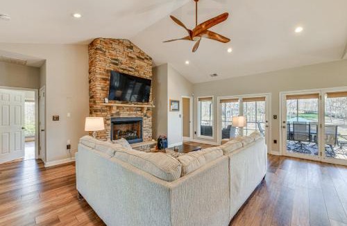 Terrell House | Waterfront Lake Norman Retreat w/Dock + Hot Tub!