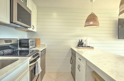 South Beach Condo | Waterfront Sea Pines Studio - Steps to Beach & Salty Dog - Sunrise & Marina View