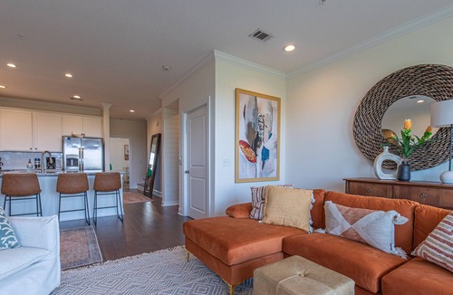 Country Club Estates House | Waterfront Townhome 10 minutes to St. Simons