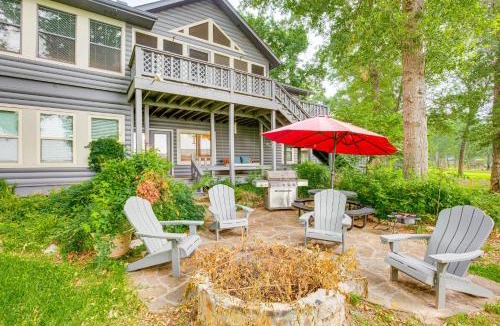 Yantis House | Waterfront Yantis Retreat w/Deck & Zipline!
