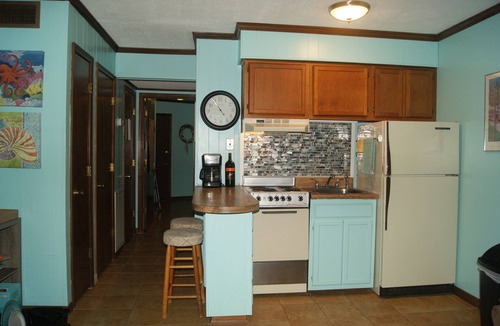 Tybee Island Condo | Waterview 3rd Floor Condo With Beach,Dolphins,Tennis/Pickleball Courts and Pools