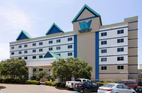 Vicksburg Hotel | WaterView Casino & Hotel, Trademark Collection by Wyndham