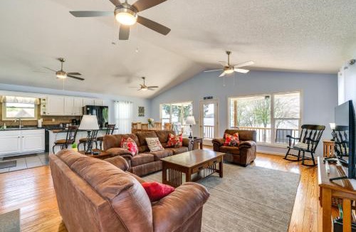 Spring City House | Watts Bar Lake Escape: Private Boat Dock + Ramp!