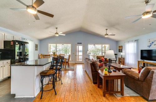 Spring City House | Watts Bar Lake Escape: Private Boat Dock + Ramp!