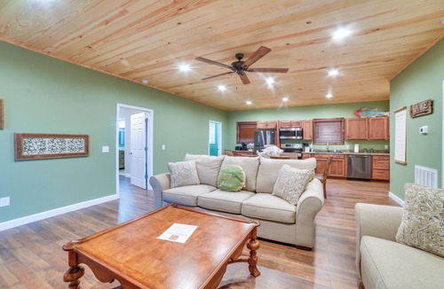 Waverly Cabin | Waverly Cabin, Close to Kentucky Lake Access!