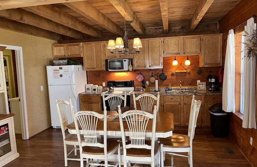 Spencer Cabin | Weekend hiking trips at Fall Creek Falls & surrounding State Parks.
