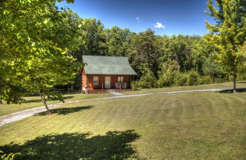 Spencer Cabin | Weekend hiking trips at Fall Creek Falls & surrounding State Parks.