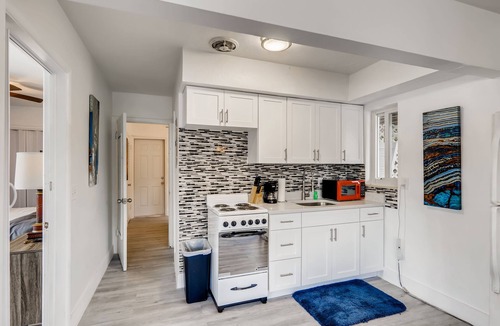 Palm Beach Shores House | Welcome to Paradise! Gorgeous 2 BR ~ Steps from the Beach