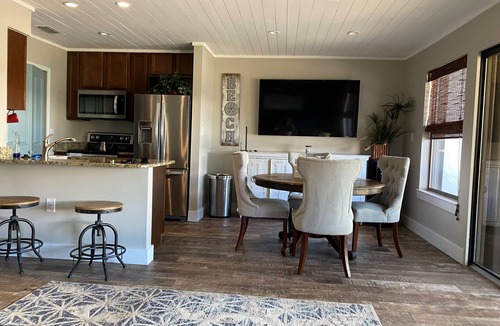 Navarre Beach House | Welcome to Your New "HAPPY PLACE" on your Island get away!