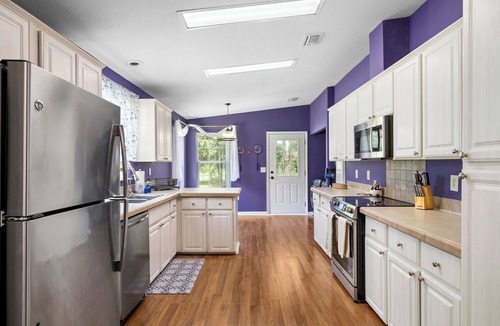 Wesley Chapel House | Wesley Chapel Retreat . Grill . Private Patios