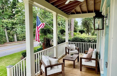 Olde Town House | Wharf Street Coastal Escape - 3BR Old Town Luxury