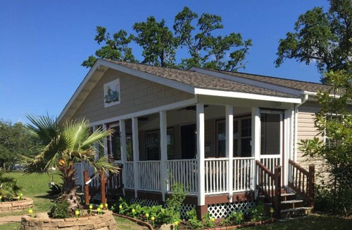 Gulfport House | WHISPERING SANDS COTTAGE, 2 PETS STAY FREE, GULF VIEW,