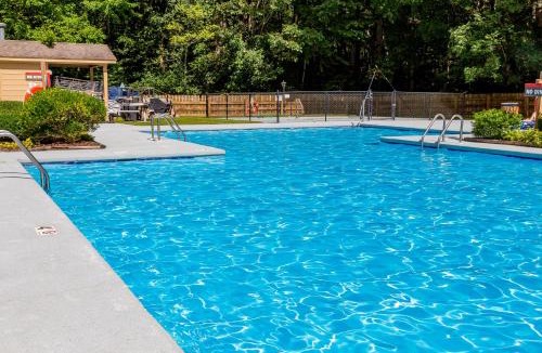 Sapphire Apartment | Whispering Woods Retreat