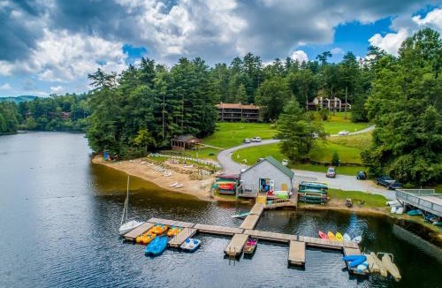 Sapphire Apartment | Whispering Woods Retreat