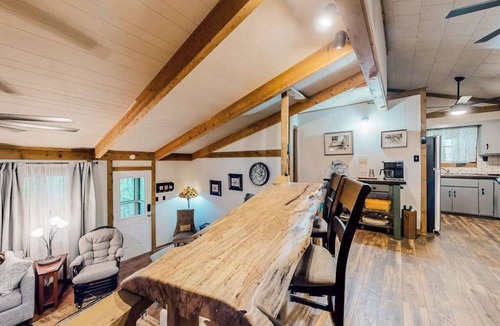 Clayton Cabin | White Pine Perch Stay