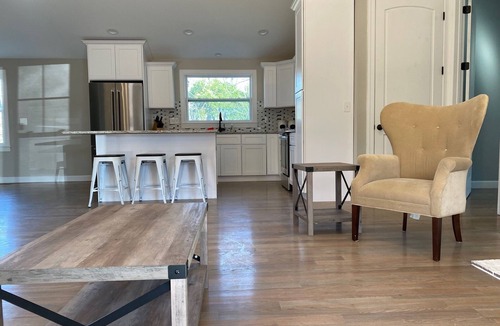 Gainesville House | Wildwood on the lake, views, private dock, quiet cove, dog friendly
