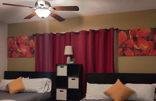 Vollintine-Evergreen Apartment | Willett 4 Adorable 1BR Apartment