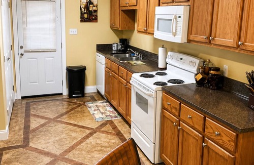 Tangipahoa Parish House | “Wine Down” in our beautiful wine themed townhome.