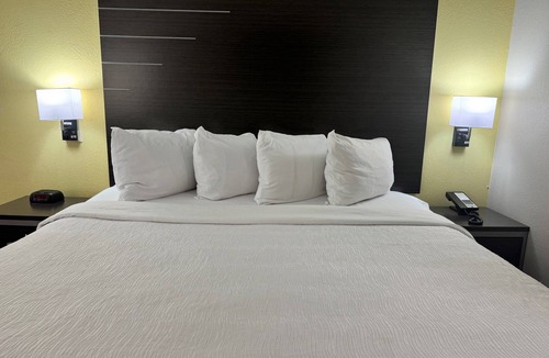 Gulf Hills Hotel | Wingate by Wyndham Biloxi/Ocean Springs