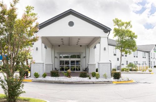 Port Wentworth Hotel | Wingate by Wyndham Savannah I-95 North