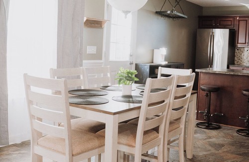 Kathleen House | Wingfield Mid-Term Retreat ~Pet & Family Friendly