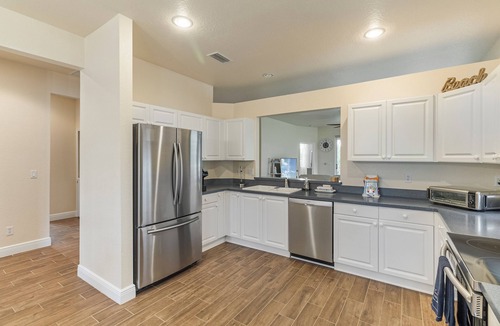 Lakeside Plantation Villa | Winter Getaway in Amenity Filled Community