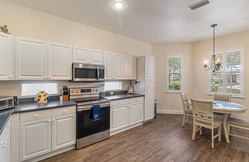 Lakeside Plantation Villa | Winter Getaway in Amenity Filled Community