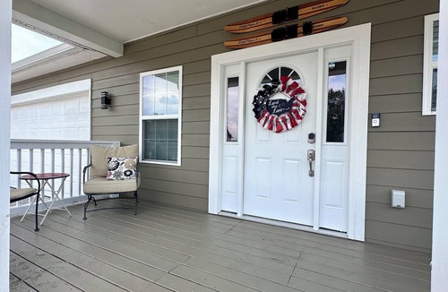 Nancy House | Wolf Creek Crossing Lake House Beach & Boat Launch .5 miles at Jabez Landing