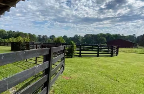Griffin Cottage | Woodland Cottage in Beautiful Rural Georgia