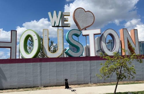 Downtown Houston Apartment | WorldCup Central- Easy access for sports and entertainment.
