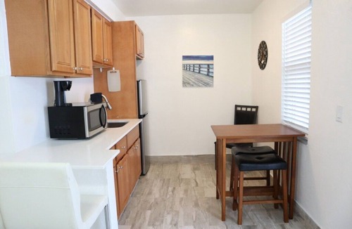 Palm Beach Shores Apartment | WoW! Stunning 1 BR/Prime Singer Island