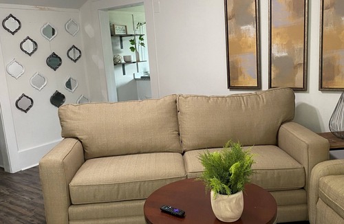 Judson House | Wowza Wilburn - 2 bedroom cutie near downtown GVL!