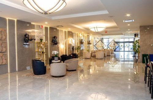 Kenner - Louis Armstrong International Airport Hotel | Wyndham New Orleans Airport & Conference Center