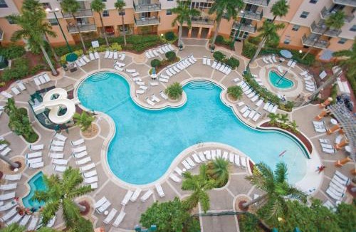 Survey Creek House | Wyndham Palm Aire Eight 8BR Apartments
