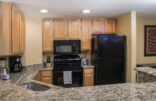 Survey Creek Resort | Wyndham Palm-Aire - Truly Luxurious Pompano Beach Getaway