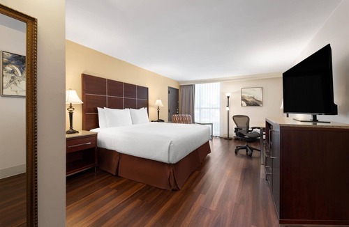 North Little Rock Hotel | Wyndham Riverfront Little Rock