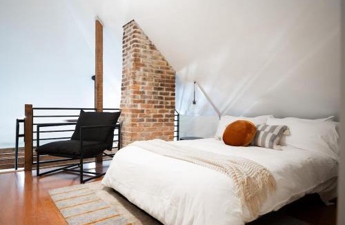 Cabbagetown Apartment | Yellow Brick Road