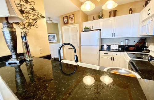 Sandestin Condo | You are the only one missing here! Penthouse 75" tv/2 bikes, pickleball .