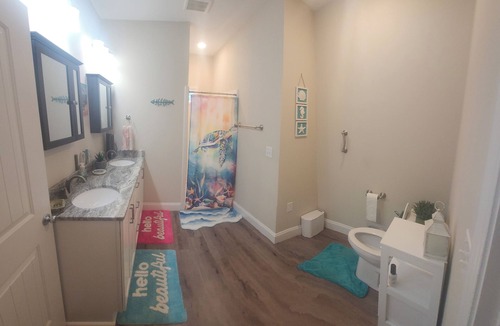 Freeport House | Your luxury suite in Choctaw Beach!
