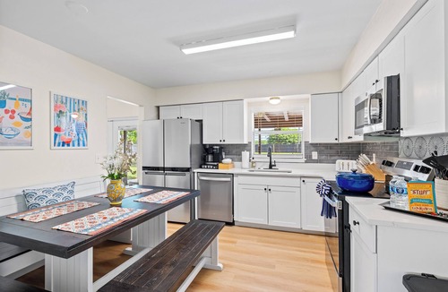 West Palm Beach House | Your own 5BR Private Oasis! w/Private Pool+Pickleball