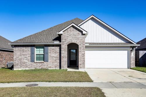 13 Mi to Baton Rouge: Family-Friendly Home