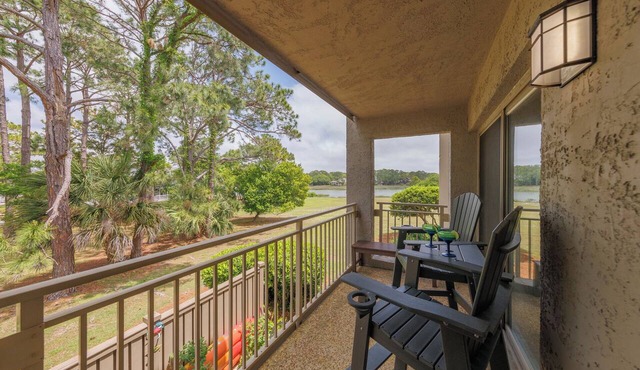1732 Bluff Villa @ Sea Pines | Scenic Views | Pool | 5-min to South Beach
