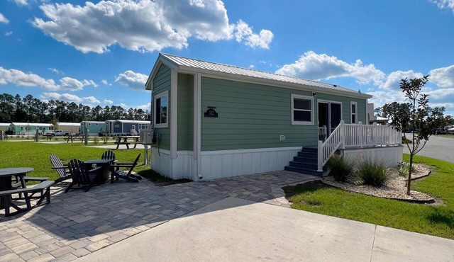 2 Bed/2 Bath - Pet Friendly, Sleeps 6 - 2 Bed/2 Bath - Pet Friendly, Sleeps 6