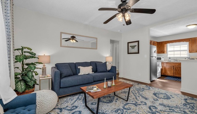 2 Bed Duplex near CHI Memorial, Parkridge, Erlanger, Notre Dame HS, McCallie HS