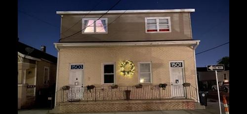 2 Bedroom 2 Bath Fun Vibes NO PET FEES